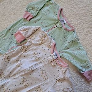 2 Adorable Zip up Sleepers